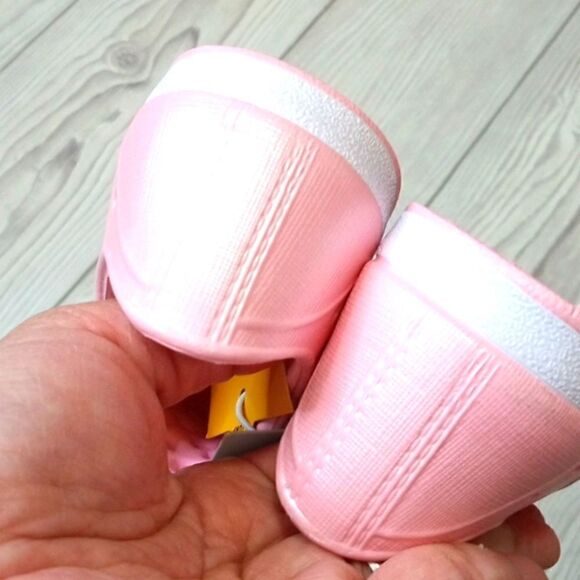 (73-3635)  🔥3/$20🔥  Cat & Jack  Shoes  Sz 5 - Picture 8 of 9